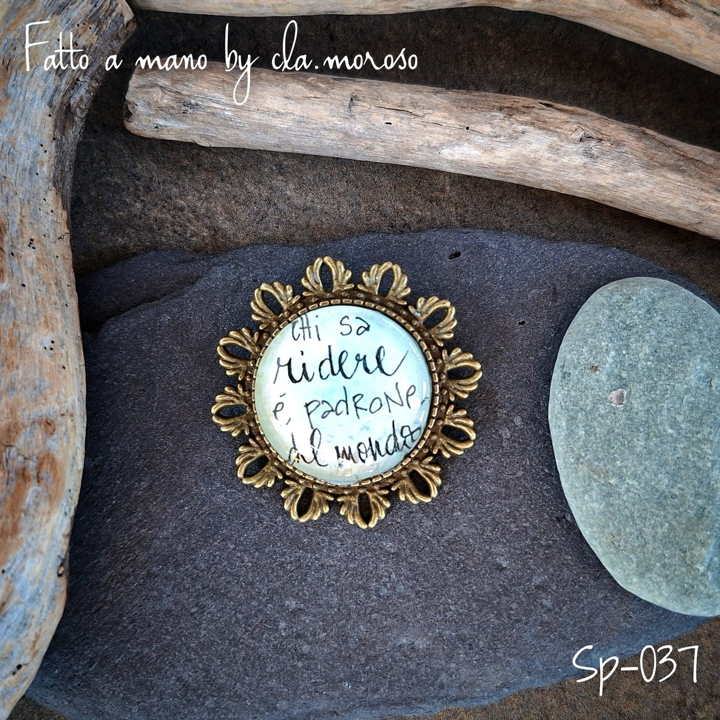 Spilla con aforisma sp-037